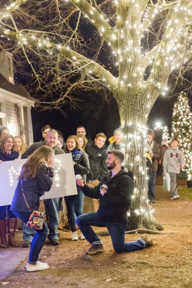 20151221_proposal_jonathanjaelyn_preview005-700x1050